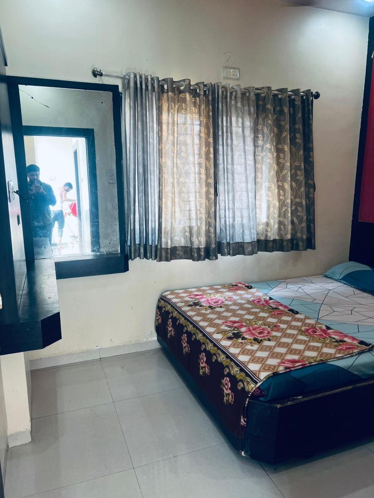 Hotel Sai Vasant Vihar شيردي المظهر الخارجي الصورة